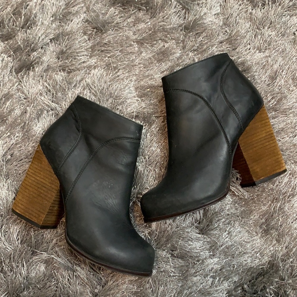 •JEFFREY CAMPBELL• black stacked heel Hanger booties!